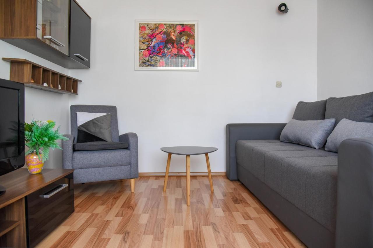 Bugenvilija Apartment ชิเบนิก ภายนอก รูปภาพ